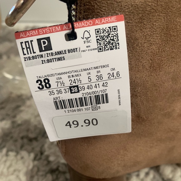 NWT Zara Suede Booties Wood Heel - Picture 7 of 10